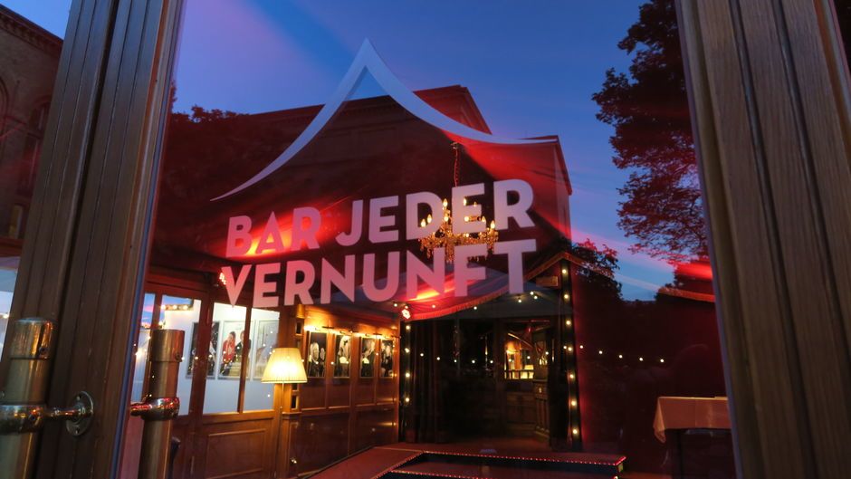 BAR JEDER VERNUNFT Berlin: Die Kunst der Unterhaltung