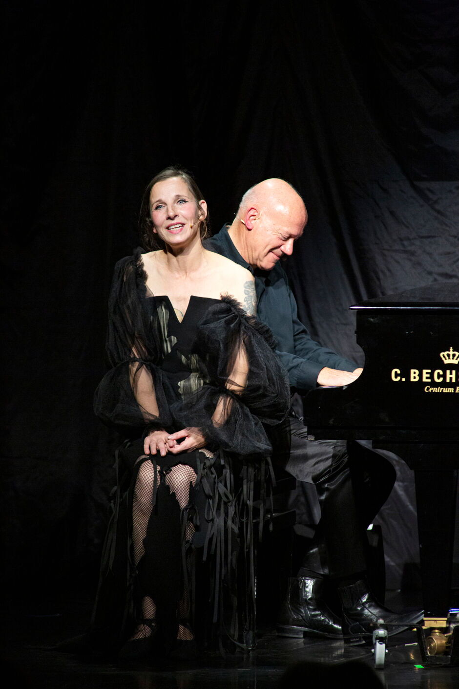 Meret Becker und Dietmar Loeffler interpretieren BARBARA im TIPI AM KANZLERAMT